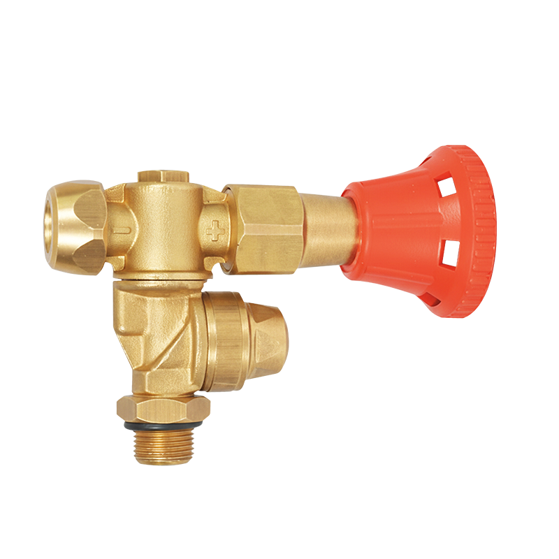 Damla Kesicili Pirinç Enjektör (Şapkalı)